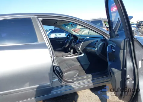 2014 Nissan Altima 2.5 S z USA, uszkodzony, nr VIN 1N4AL3AP4EN357870